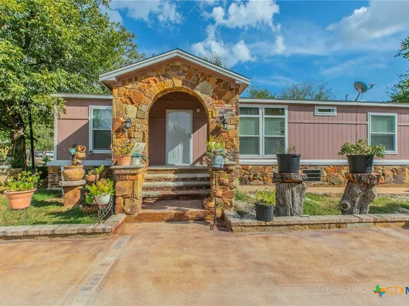 329 W Brook St, Bartlett, TX 76511