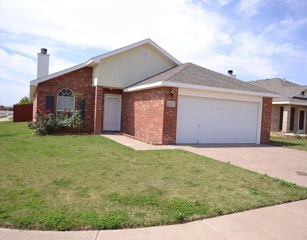 3 bed, 1565 sqft, $1,550 — Photo 1