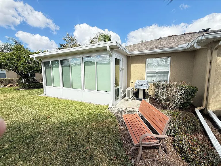 2052 Inverness Greens Dr — Photo 7