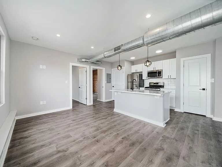 1439 S 6th St #3F — Photo 2