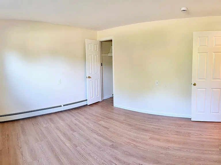 9B Center Garden Blvd #9B — Photo 7