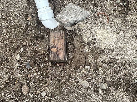 5th image of 531 W River Rd