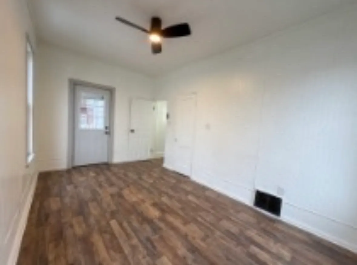 1 bed, $1,200 — Photo 4