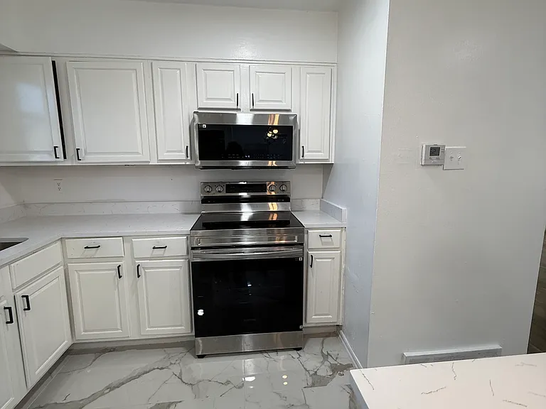 2529 Rutgers Dr — Photo 3