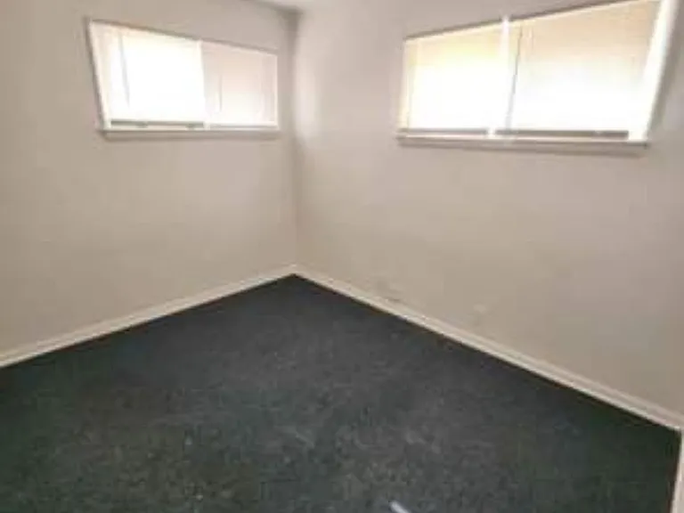 6401 W Carmen Ave #LOWER — Photo 4