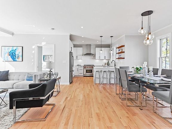 5th image of 13 Otis St #13