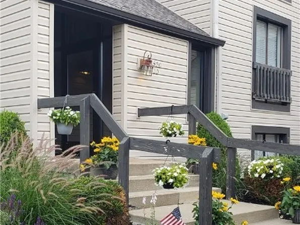 6300 Greenwood Pkwy APT 103, Northfield, OH 44067
