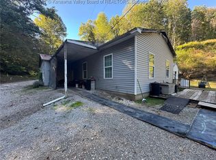 18 Baldwin Dr, Sod, WV 25564