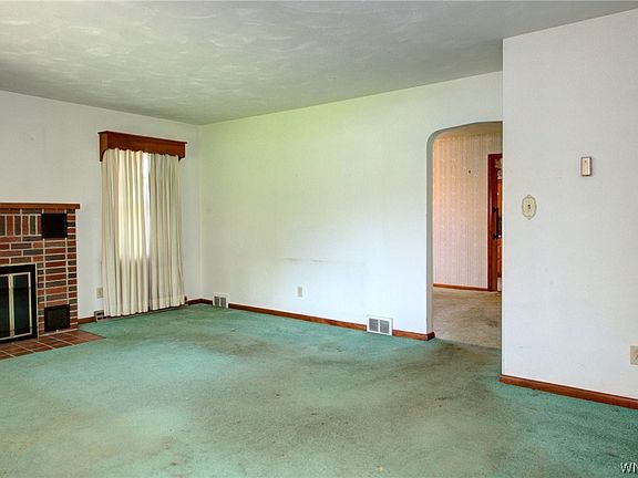 4th image of 154 East Ave