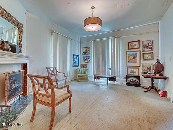 5th image of 443 E 5TH Street
