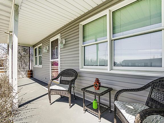 5th image of 1766 Harris Dr
