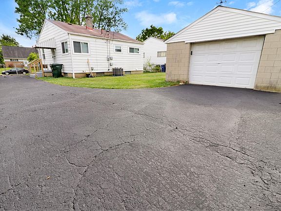 5th image of 4010 Sexton Dr