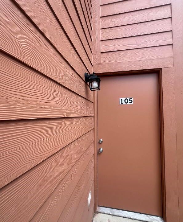 1st image of 1305 W Villa Maria Rd APT D105