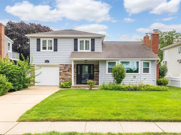 2181 Spruce Street, Wantagh, NY 11793