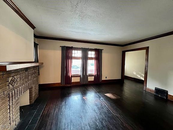 5th image of 3951 E 42nd St