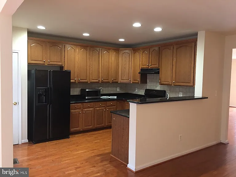 24656 Kings Canyon Sq — Photo 14