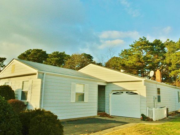 2nd image of 30 Santiago Dr W