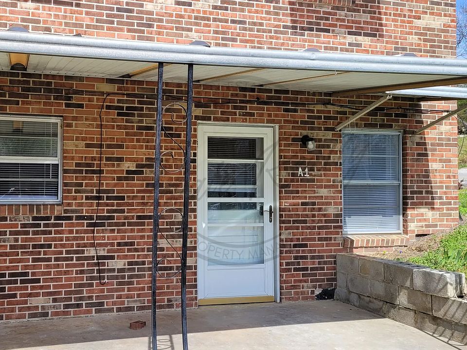 1st image of 114 E 17th St APT 1-A