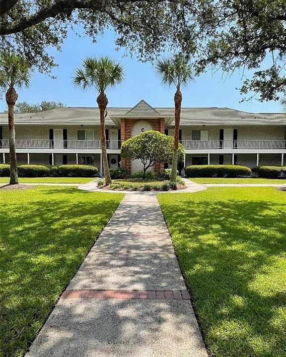 1st image of 300 N Windward Dr
