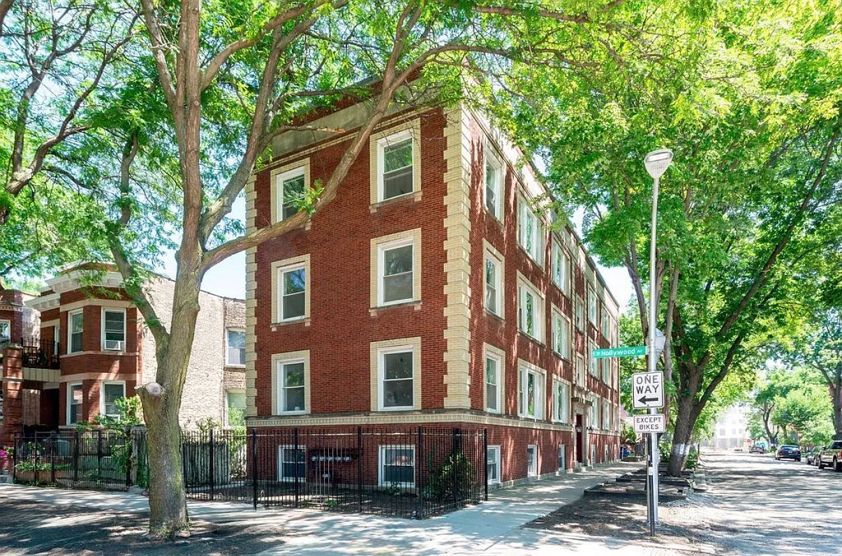 3 bed, $3,295 — Photo 1