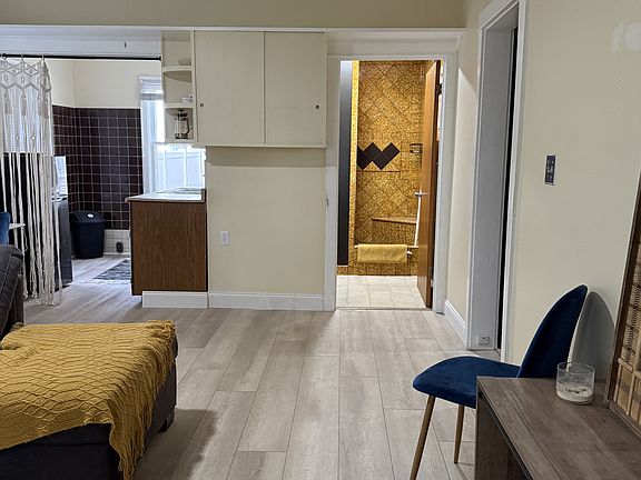 3rd image of 210 W Floribraska Ave #2