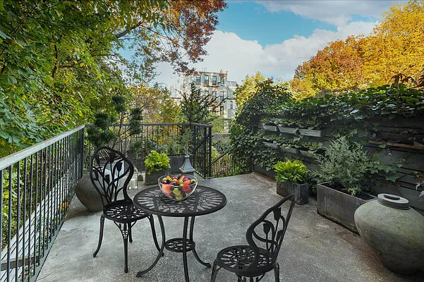 Sold by Brown Harris Stevens | media 9