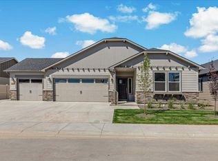 10704 W Daylily Ave, Star, ID 83669