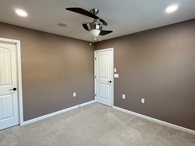 2101 Chipley Dr — Photo 4