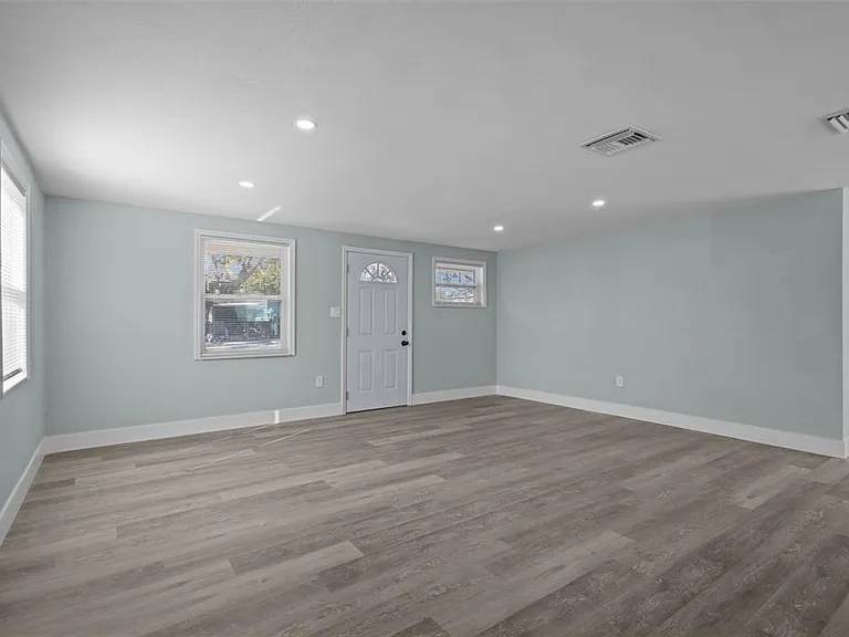 1682 Wilmar Ave — Photo 3