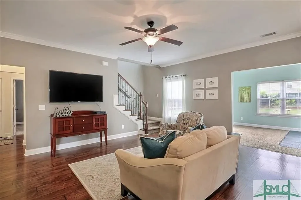 4 bed, 2856 sqft, $2,900 — Photo 3