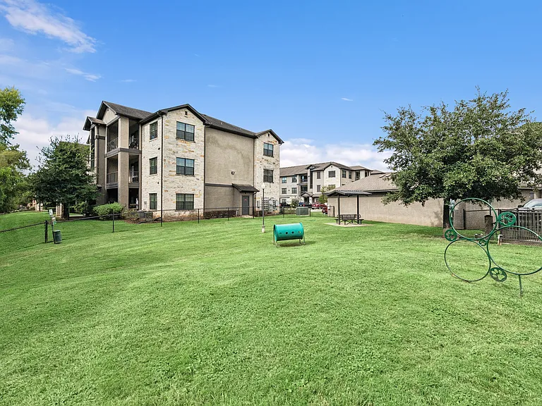 West Creek Apartments — Photo 63