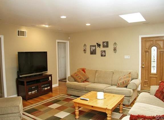5th image of 6106 Capetown St
