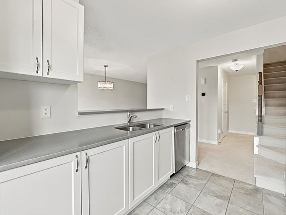 5th image of 84 Feathertop Ln