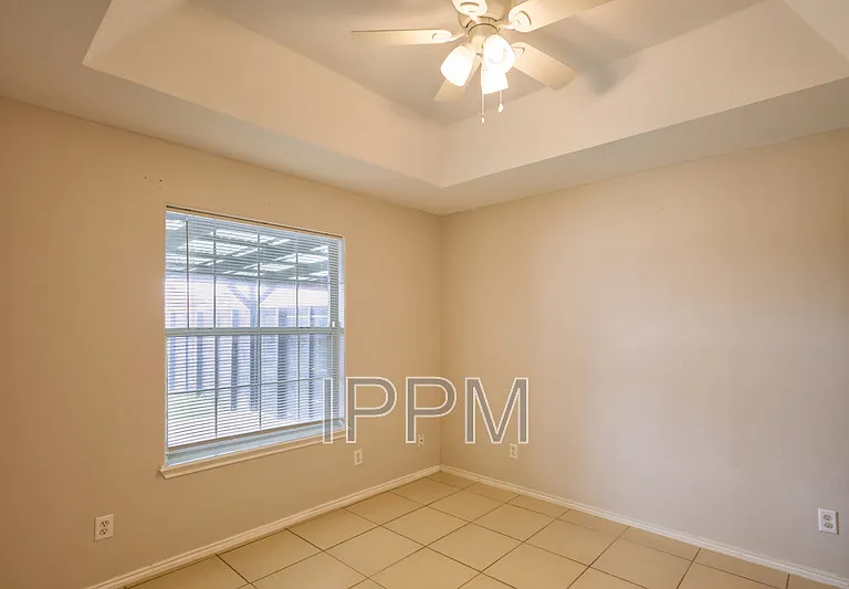 101 N Taos Blvd #B — Photo 20