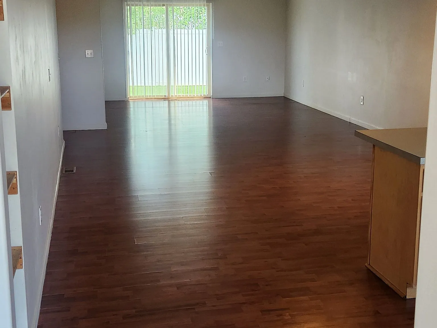 3 bed, 2.0 bath, 1450 sqft, $1,950 — Photo 2