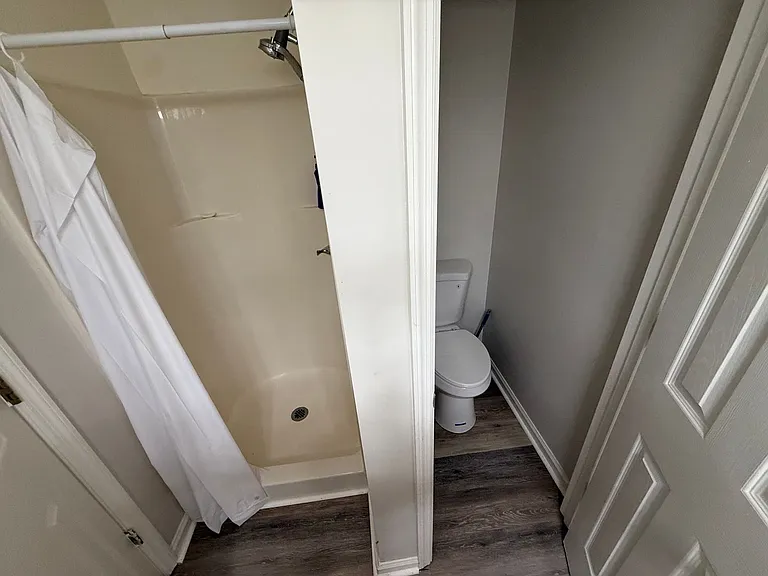 500-502 Greentree Ter — Photo 14