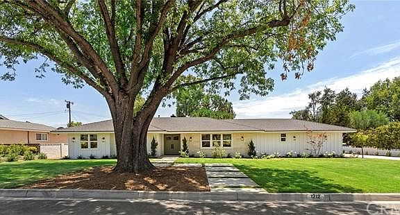 4th image of 1212 Aldersgate Dr