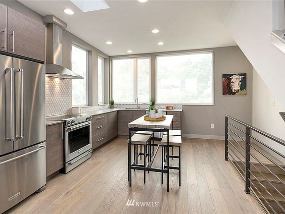 4th image of 1220 B 5th Avenue N