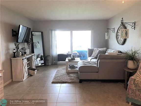 4th image of 770 SE 2nd Ave APT B111