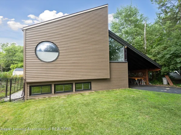 6226 Columbia St, Haslett, MI 48840