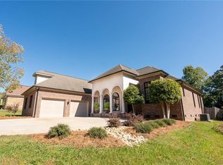 2632 Maxine Dr, High Point, NC 27265