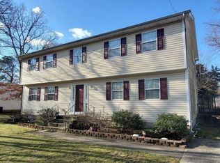 138 N 24th St, Wheatley Heights, NY 11798