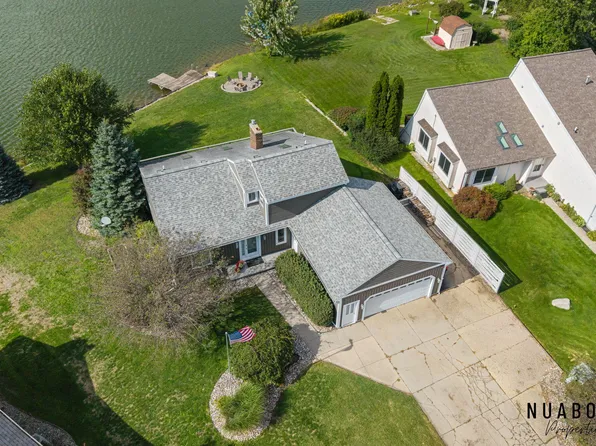 3037 Bluewater Ln SW, Grandville, MI 49418