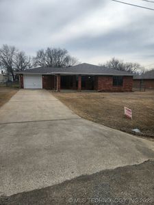 103 E Jackson St, Morris, OK, 74445