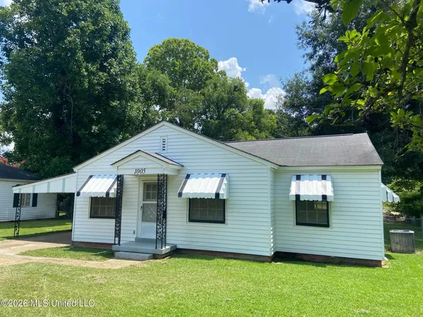 1005 Eastwood Rd, Natchez, MS 39120