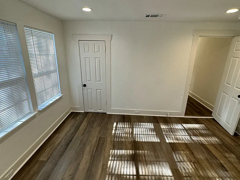 1614 Lee Ave — Photo 10