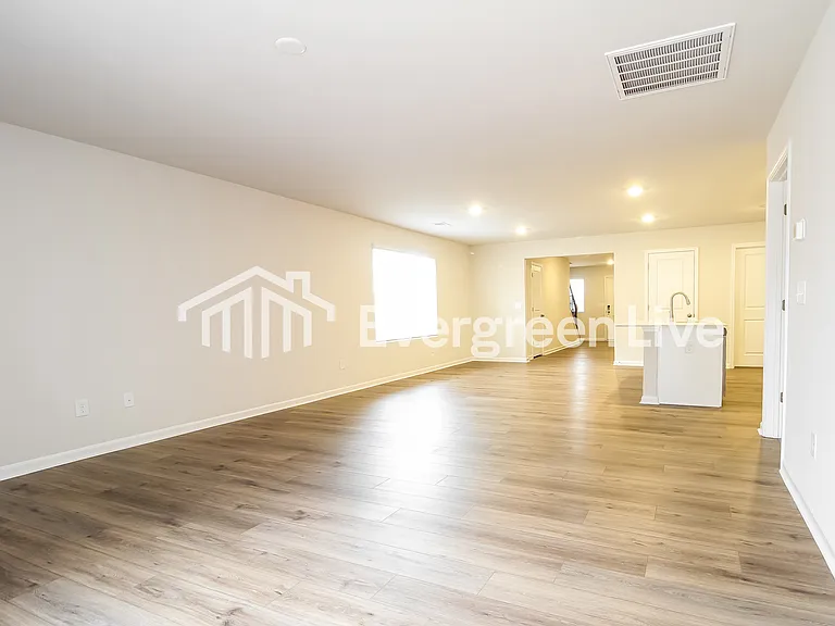 203 Meadow Gate Ct — Photo 4