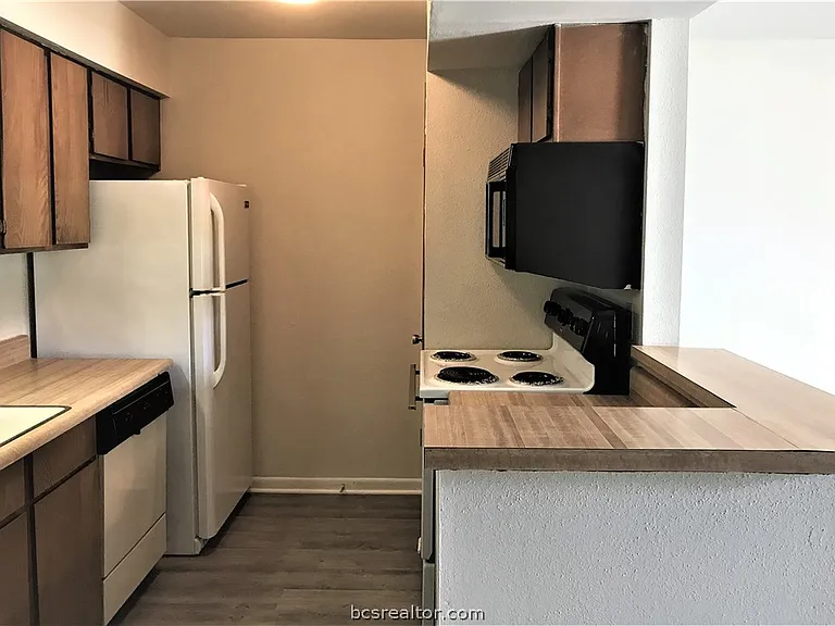 904 University Oaks Blvd #64 — Photo 6