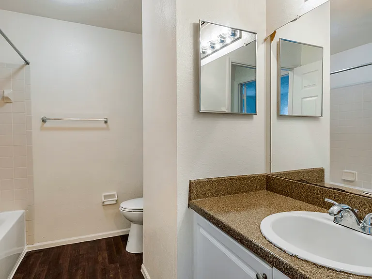 Westwood Apartments — Photo 25