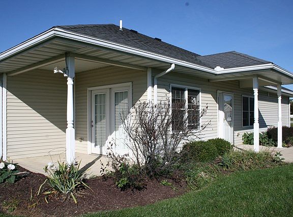 2nd image of 513 Wedgewood Ct